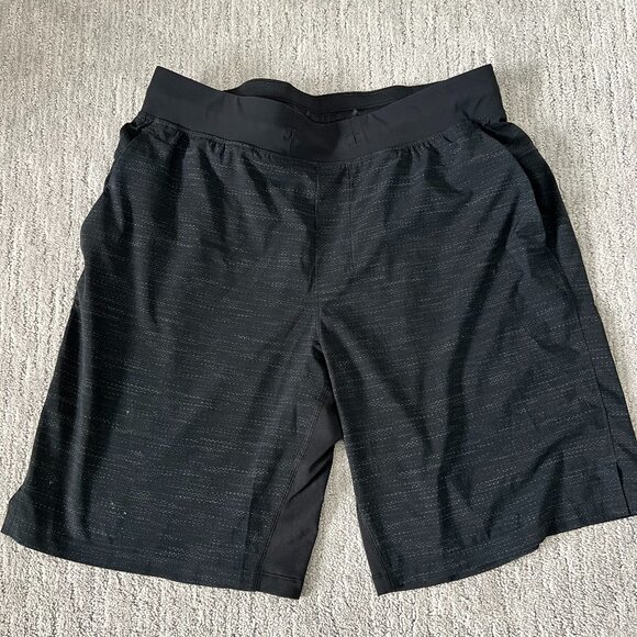 Lululemon Men’s Shorts Black Size L - Picture 1 of 2